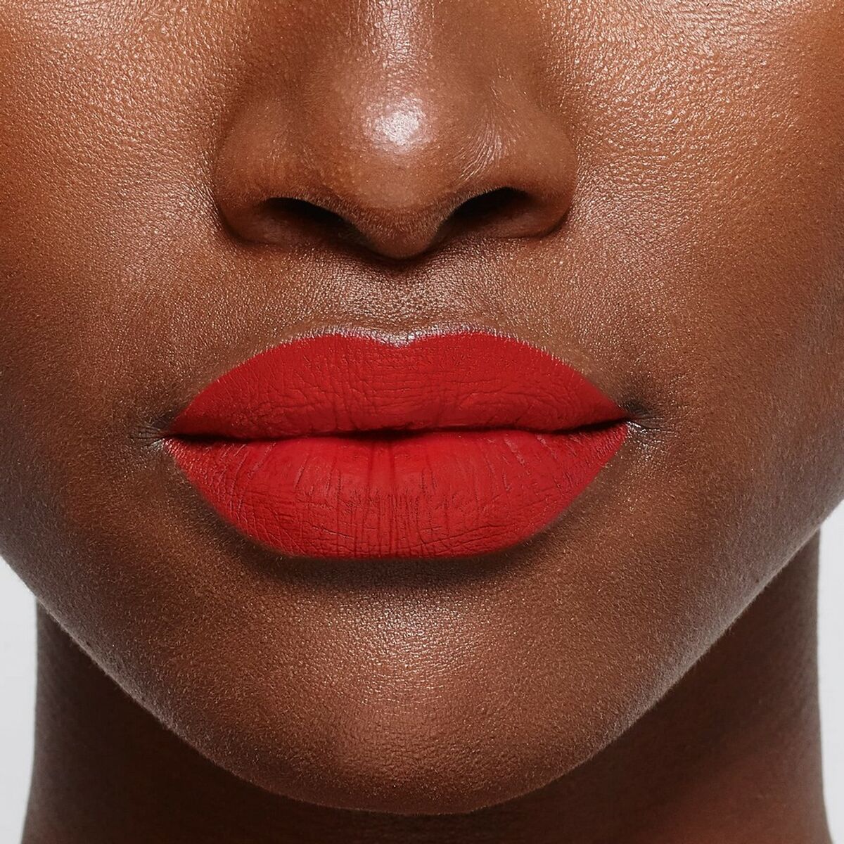 Lippenstift L'Oreal Color Riche 336-le rouge avant-garde Nº 336-Le Rou
