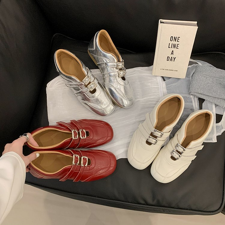 Mary Jane Ballerinas mit doppelter Schnalle