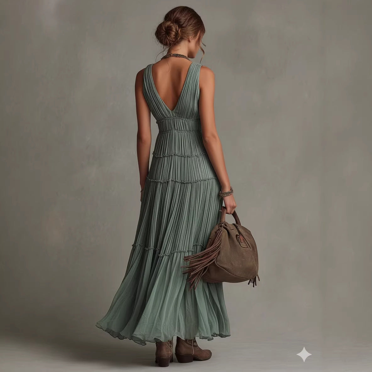 Ärmelloses Plissee-Kleid mit Rundhals