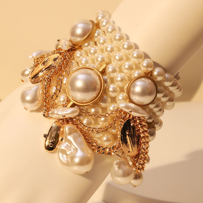 Handgemachtes Quastenarmband mit Kunstperlen – Bild 4 | LuxeStyle