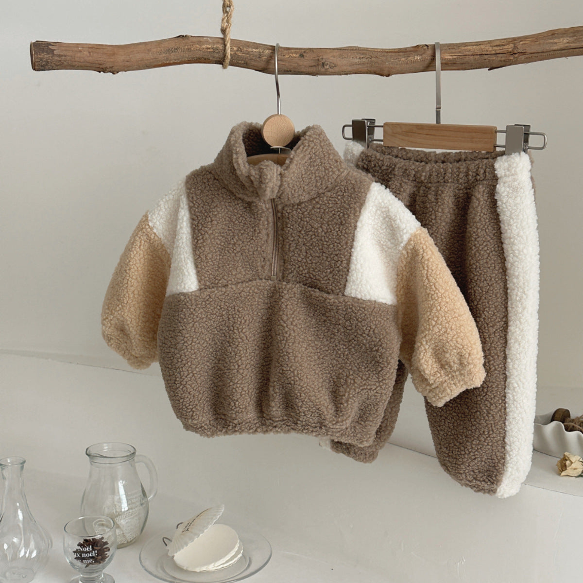 Baby Lammwolle Zweiteiler mit Stehkragen – Bild 5 | LuxeStyle