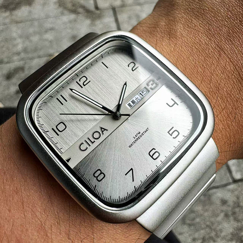 Herrenuhr im Mechanik-Stil mit Loch-Detail – Ansicht 2