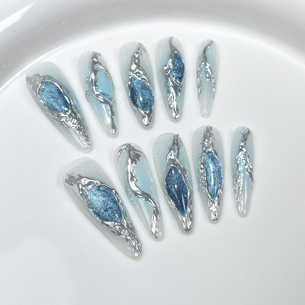 Ocean Blue Cat Eye Kunstnägel – Bild 4 | LuxeStyle