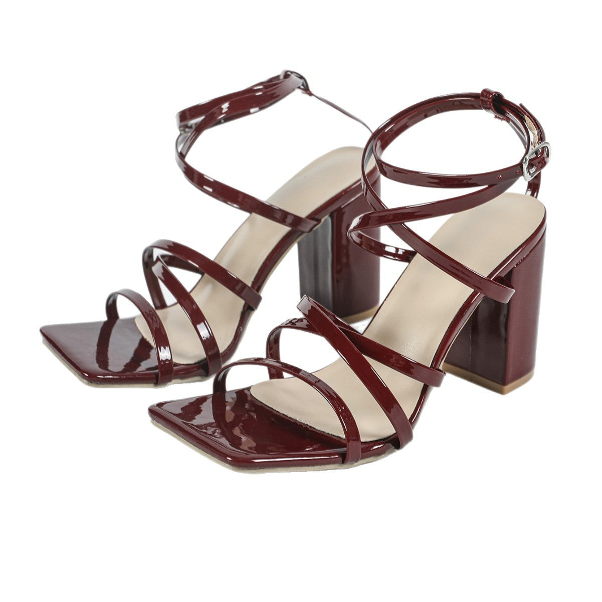 Weinrote Sandalen mit Kreuzriemen
