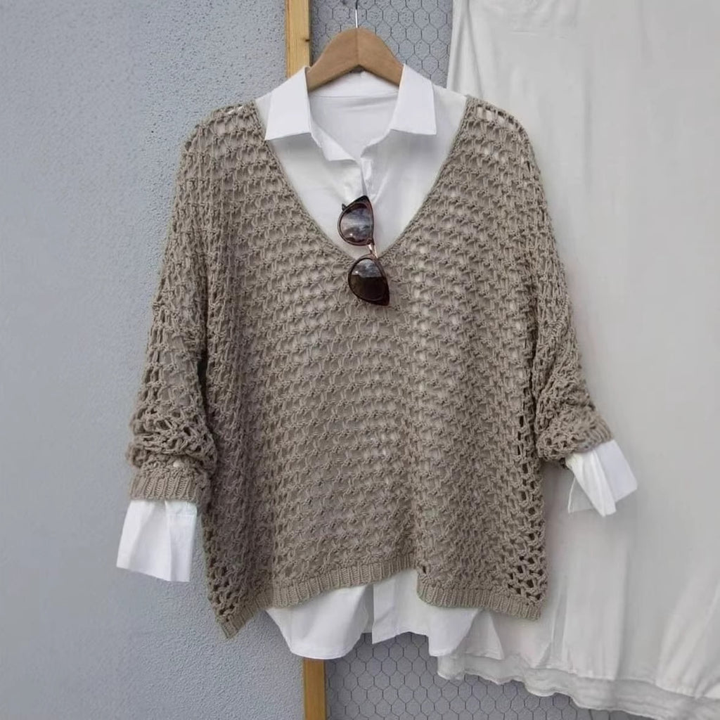 Relaxter Pullover mit Ausschnitt