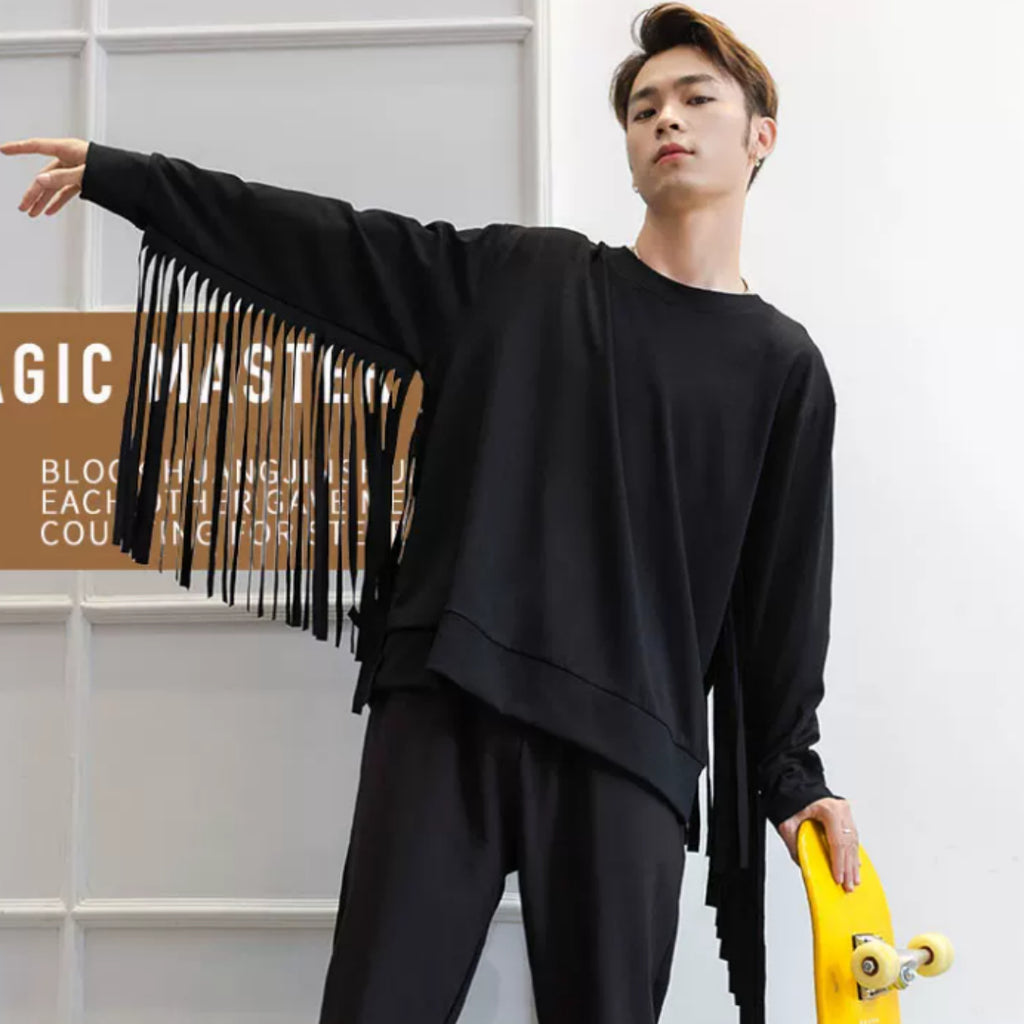 Sweatshirt mit Rundhals und langen Quasten