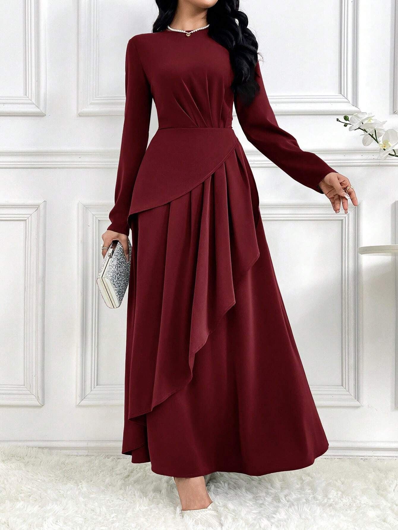 Elegantes Langarm-Maxikleid