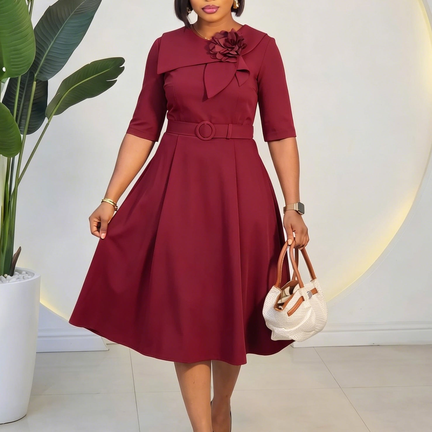 Elegantes A-Linien-Kleid mit Broschen-Gürtel