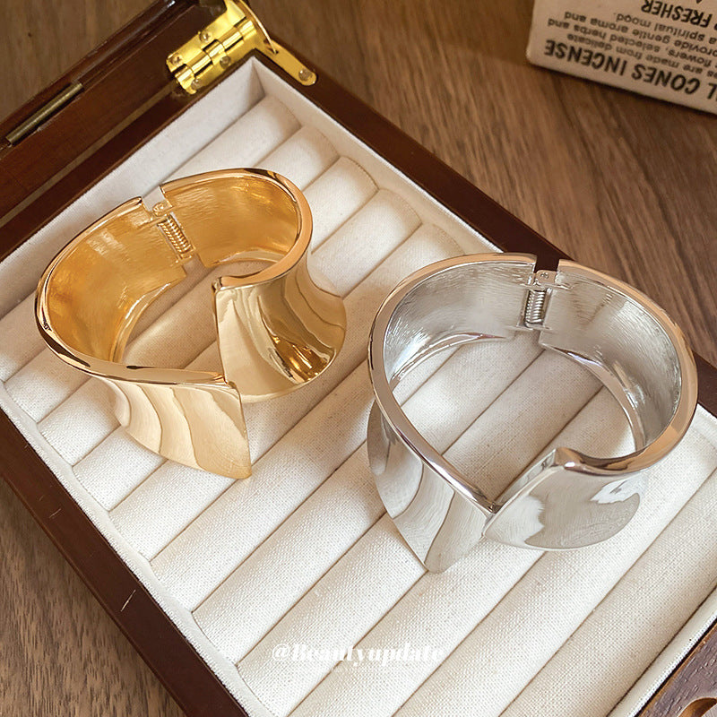 Breites, unregelmässiges Armband – Bild 3 | LuxeStyle