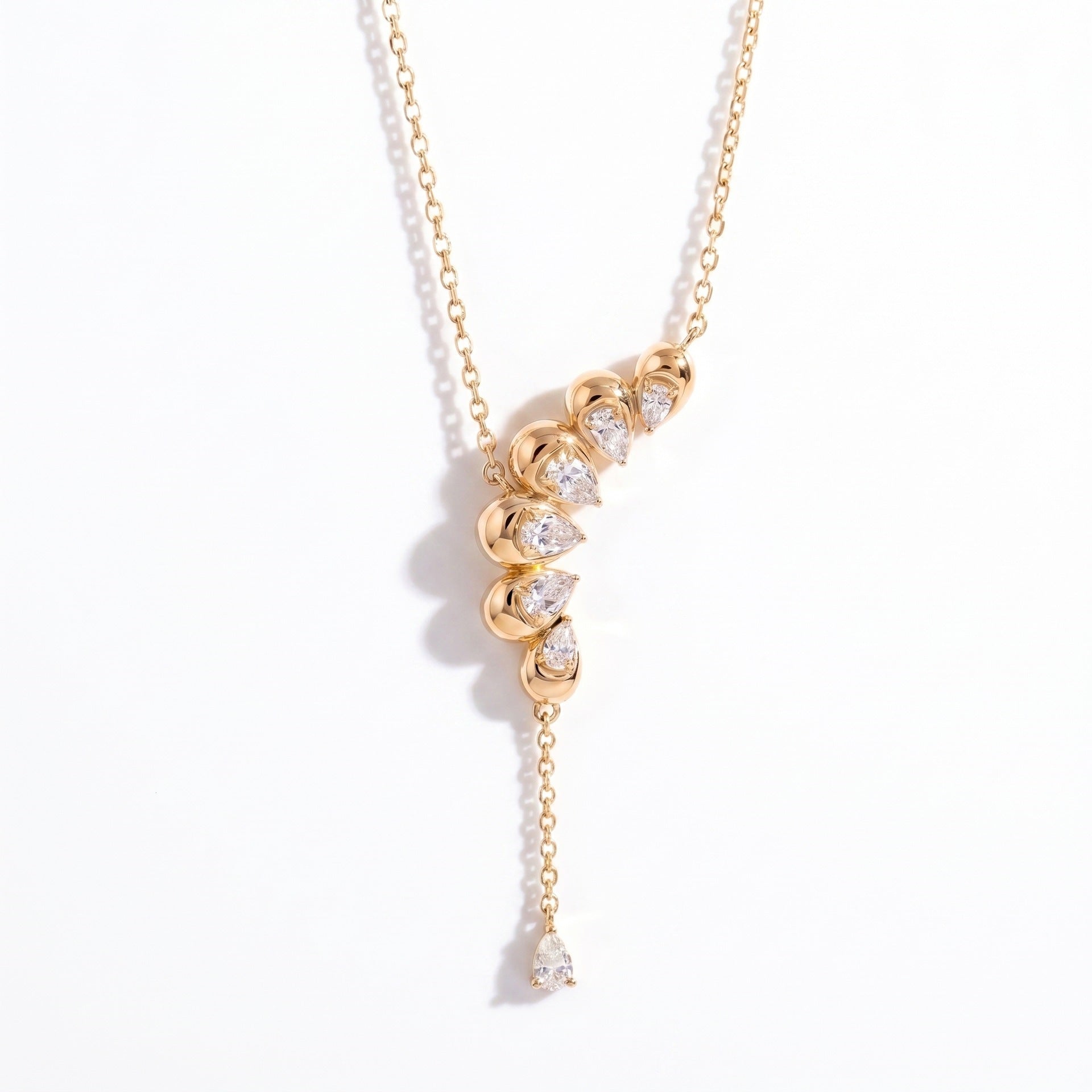 Tropfenformiger Diamant-Halsketten-Schmuck