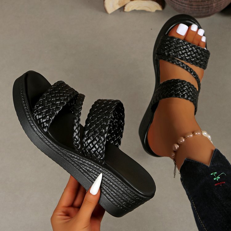 Keile Sandalen mit dicker Sohle