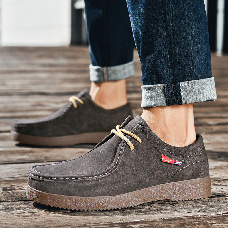 Outdoor-Sneaker aus Wildleder