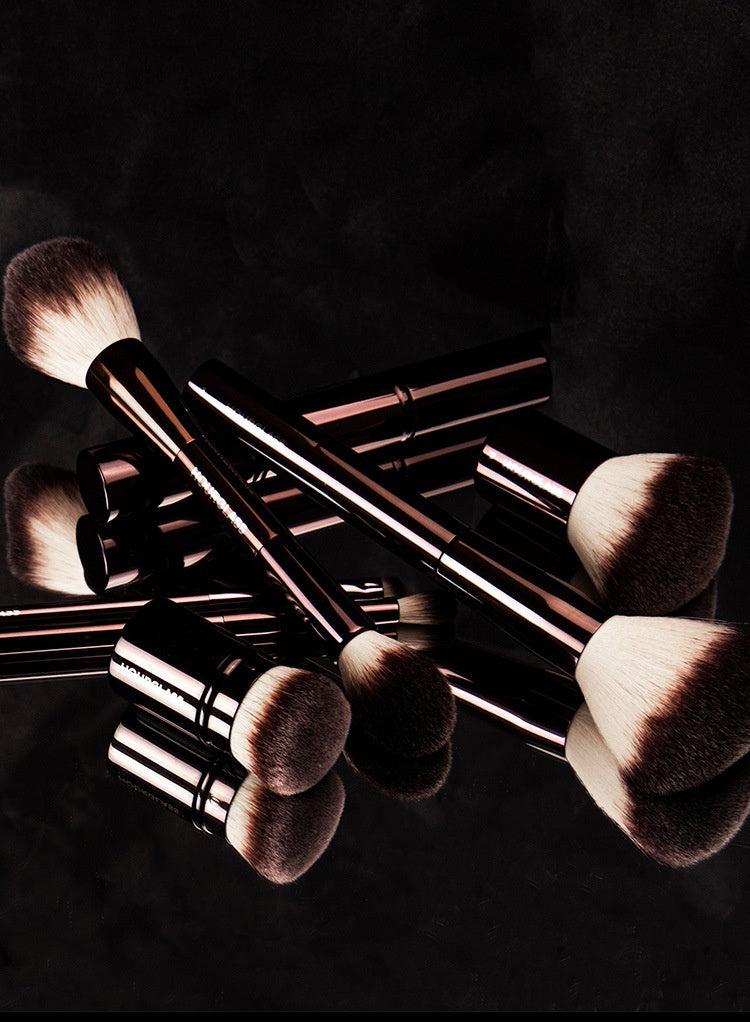 Puder- & Lidschattenpinsel – Bild 1 | LuxeStyle