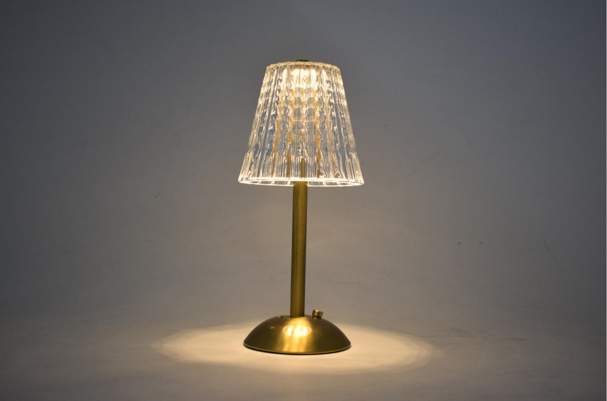 Retro Nachttischlampe mit USB-Ladefunktion – Bild 3 | LuxeStyle