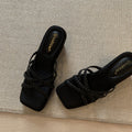Keilsandalen mit Plateau und offener Spitze