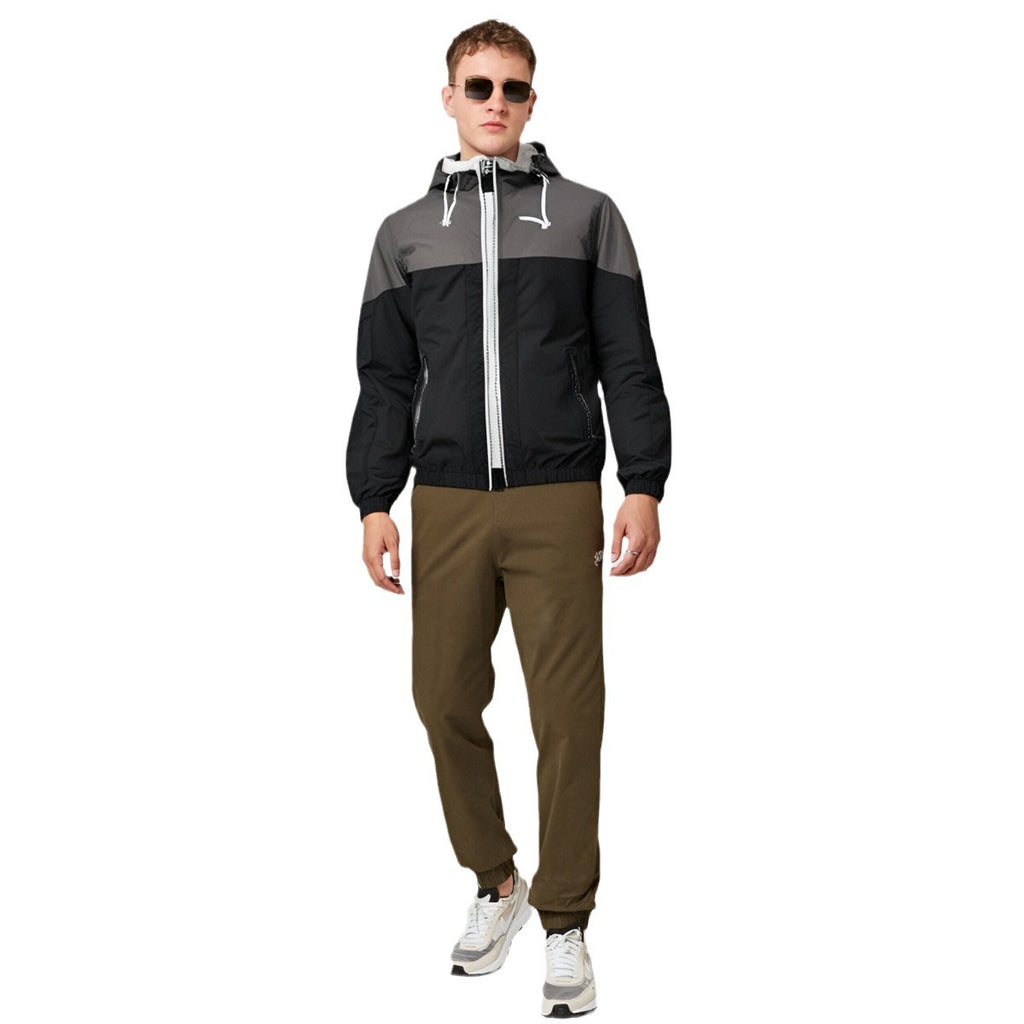 Leichter Windbreaker