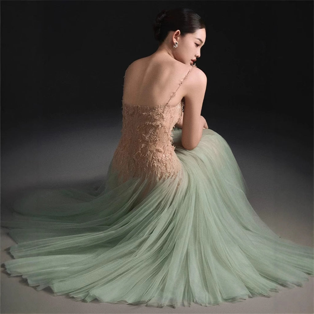 Trägerloses Tüll-Puffkleid mit Kontrastfarben – Bild 4 | LuxeStyle