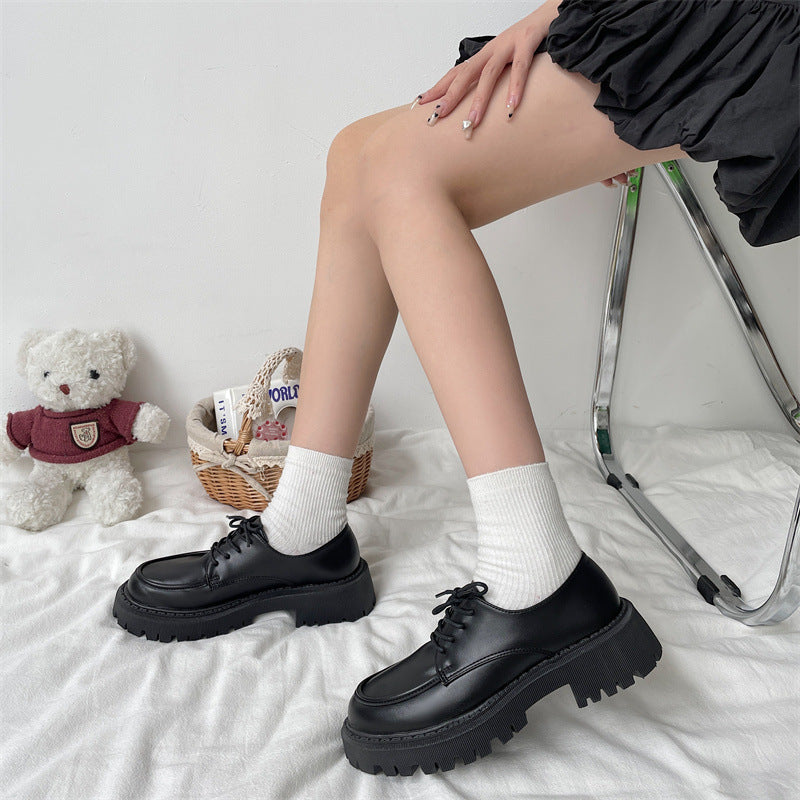 Schwarze Lederschuhe für Frauen