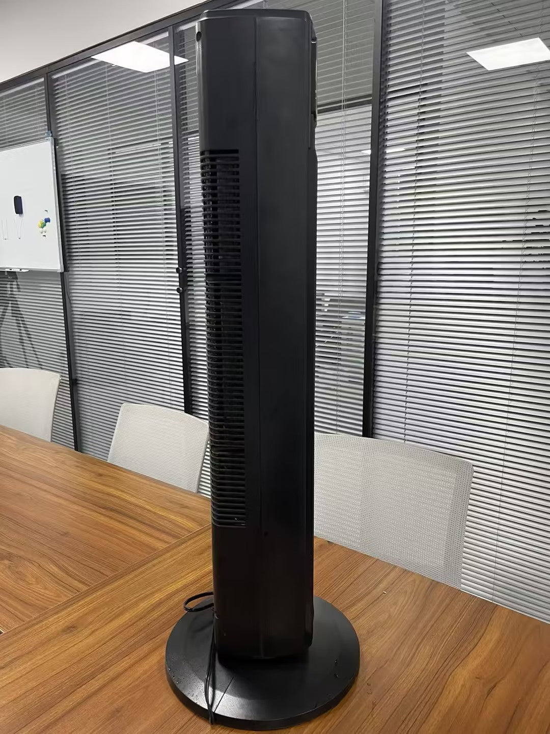 Intelligenter Ventilator mit Fernbedienung