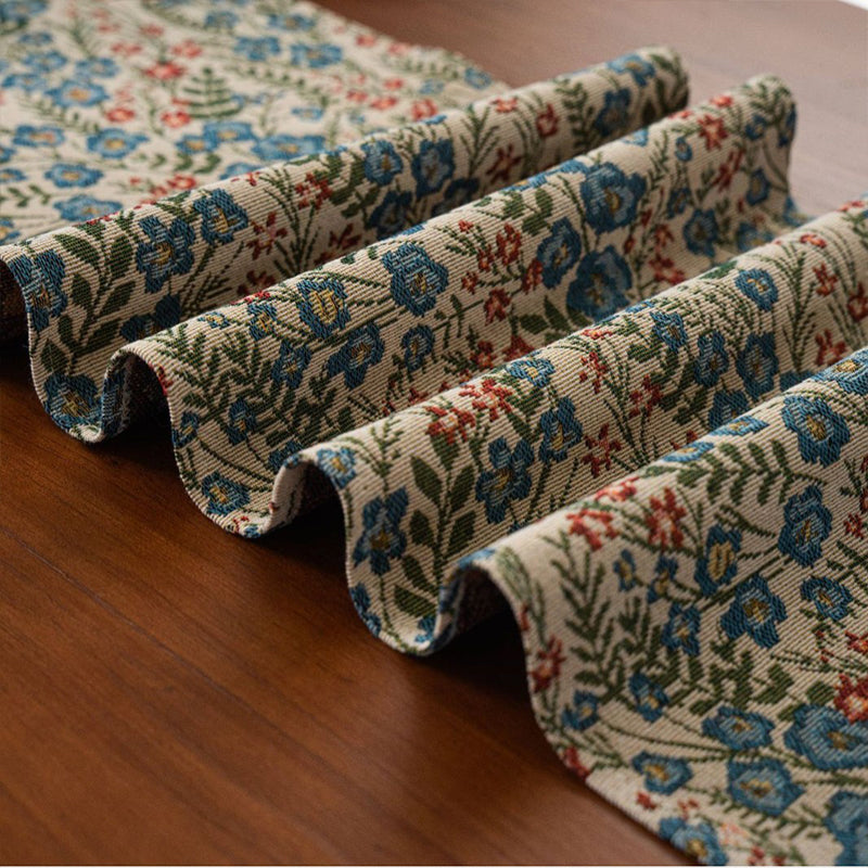 Rhyme Nordic Jacquard Tischläufer mit Quasten
