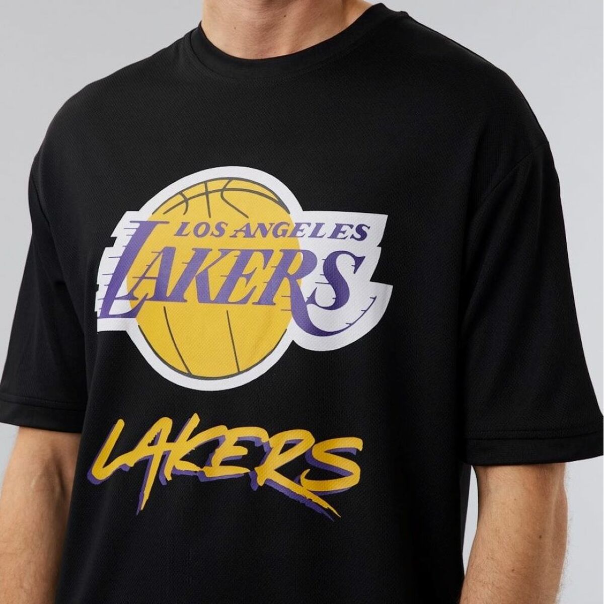 Kurzärmliges Sport T-Shirt MESH TEE LOSLAK BLKTRP New Era 60284737 – LuxeStyle Schweiz