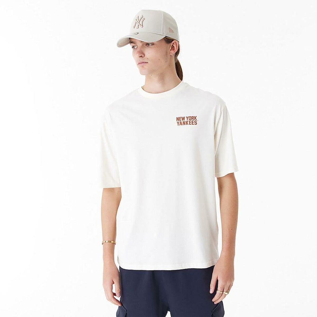 Weißes Sportshirt: Perfekter Tragekomfort für dein Training. – LuxeStyle Schweiz