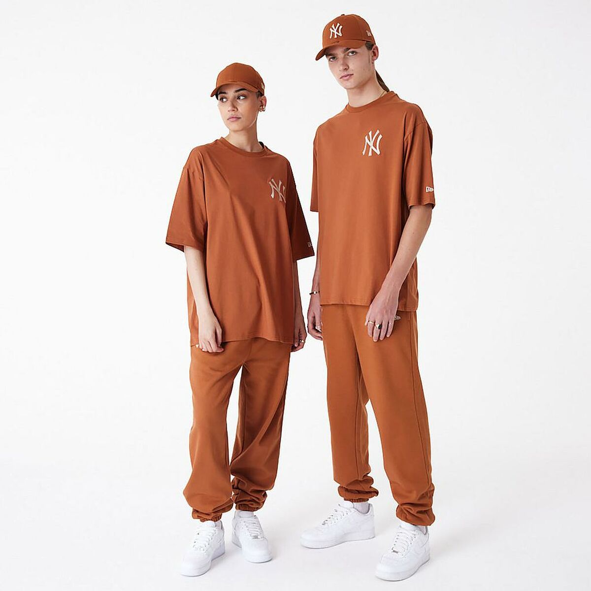 Kurzärmliges Sport T-Shirt New Era LEAGUE ESSNTLS LC OS TEE NEYYAN – LuxeStyle Schweiz