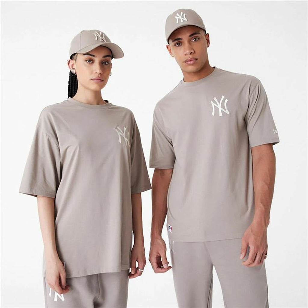 Hellbraunes Herren T-Shirt: Dein Basic für jeden Anlass.