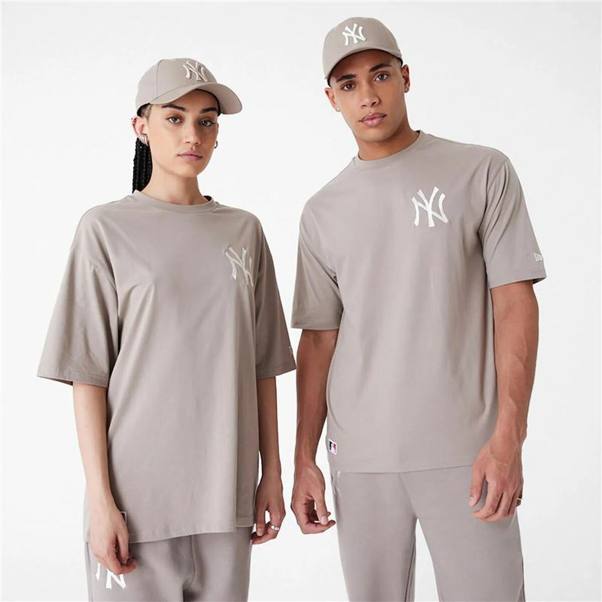 Hellbraunes Herren T-Shirt: Dein Basic für jeden Anlass.