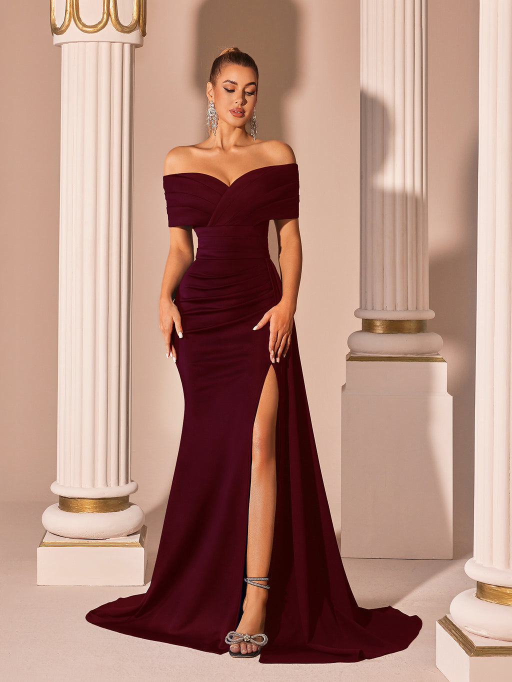 Elegantes Satin-Abendkleid mit One-Shoulder-Träger – Bild 4 | LuxeStyle