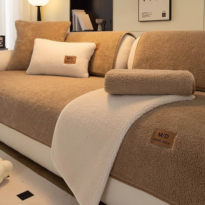 Lammfell Sofa-Kissen – Bild 6 | LuxeStyle