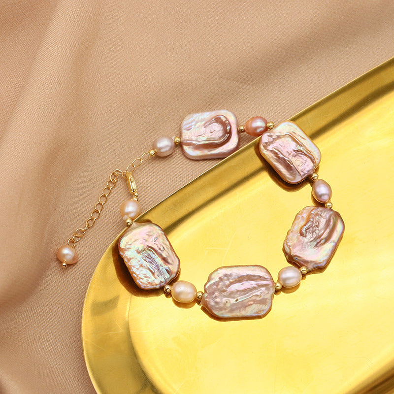 Eleganz in Perlen: Armband mit quadratischen Spacern | LuxeStyle