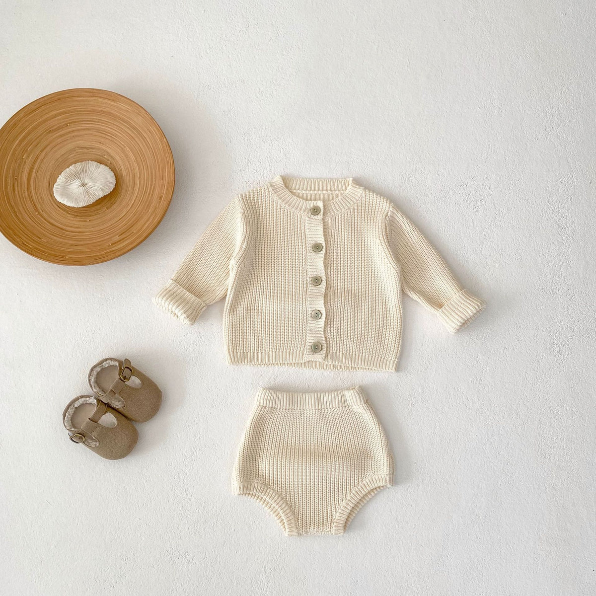 Baby Strick-Zweiteiler mit langen Ärmeln | LuxeStyle