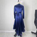 Elegantes Satin-Abendkleid mit V-Ausschnitt – Bild 2 | LuxeStyle