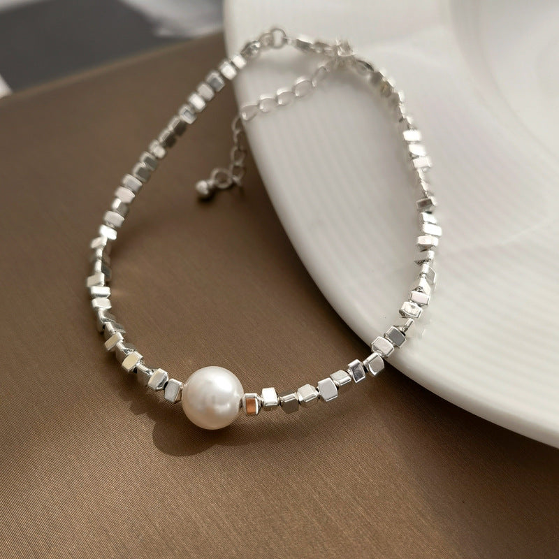 Asymmetrisches Kettenarmband mit Perlen – Bild 2 | LuxeStyle