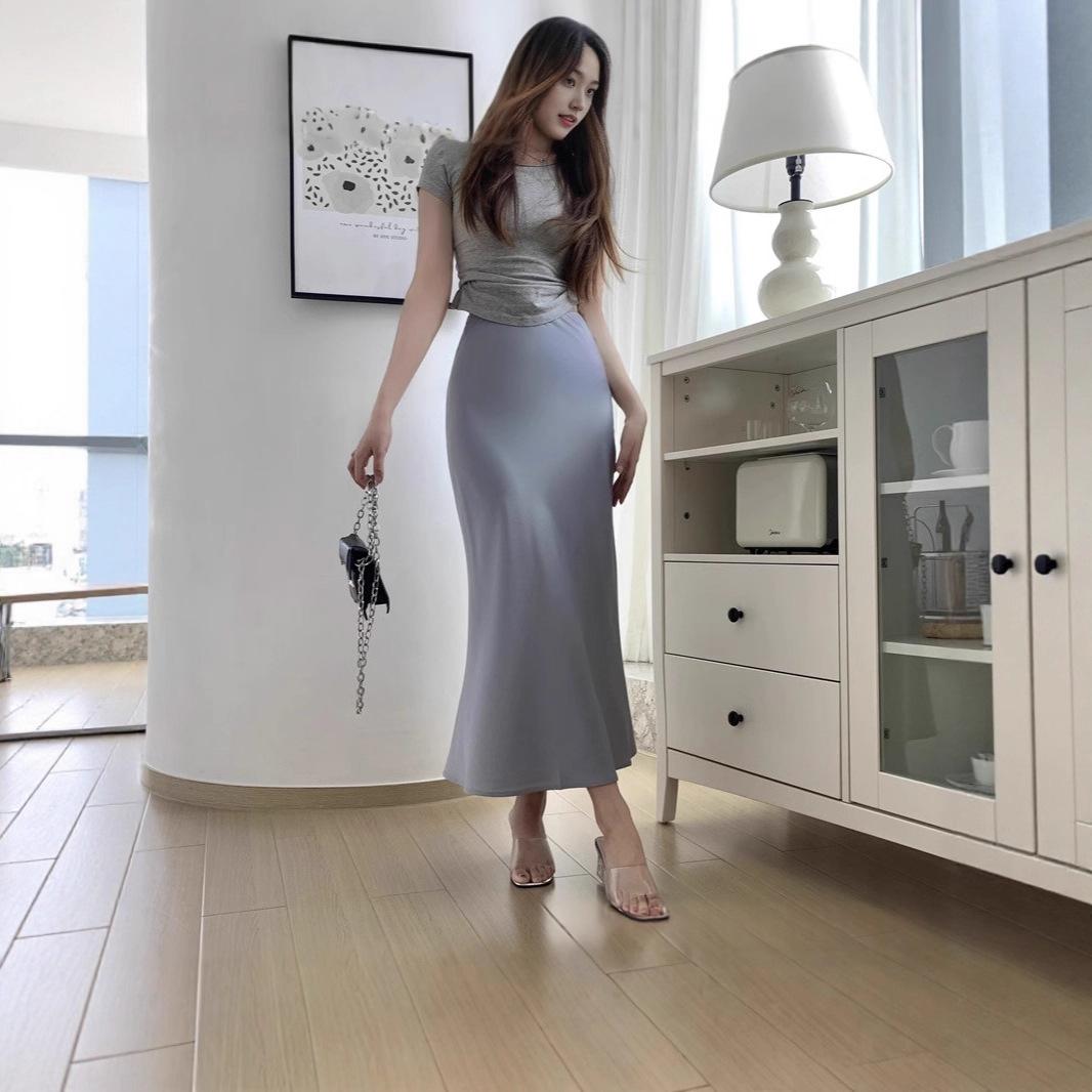 Satin-Mermaid-Rock im französischen Stil – Bild 8 | LuxeStyle