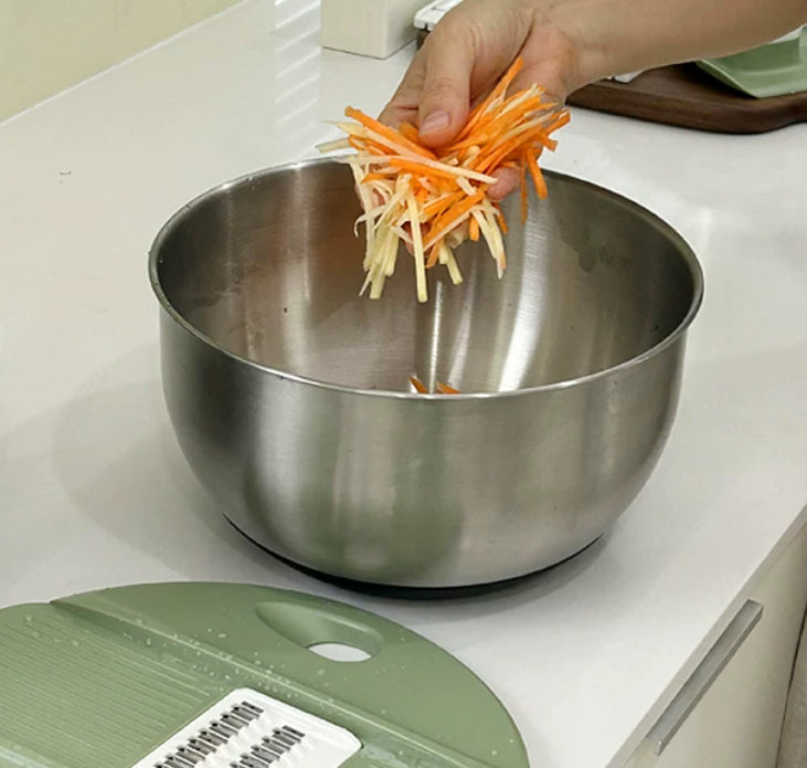 Salatschleuder mit Gemüseschneider