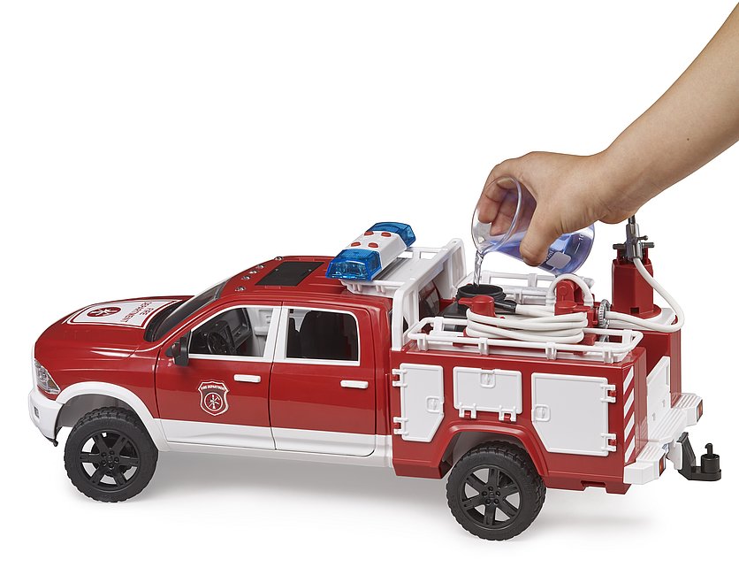 BRUDER RAM 2500 Feuerwehr