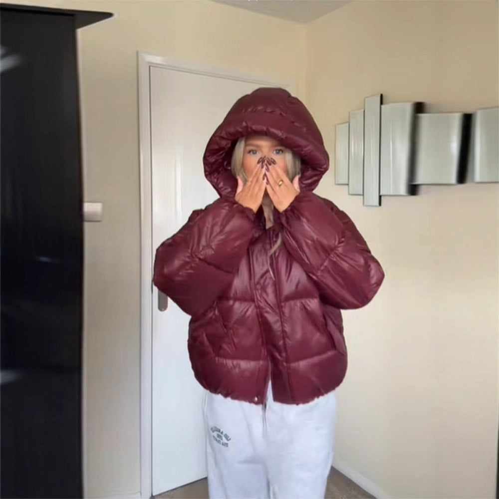 Gefütterte Kurzjacke mit Kapuze – Bild 4 | LuxeStyle