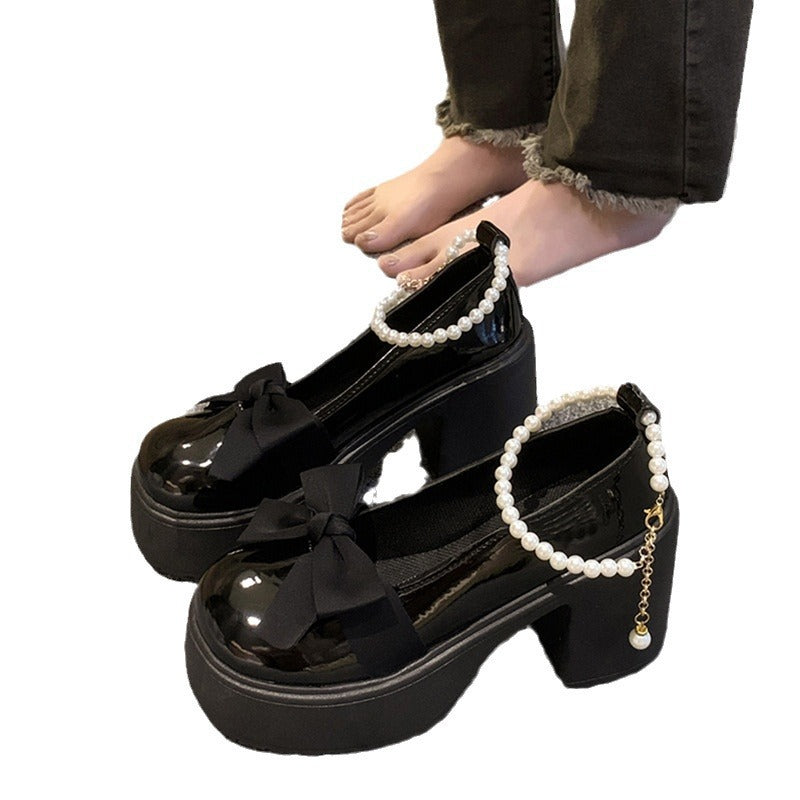 Perlenbogen-Hochhackerschuhe