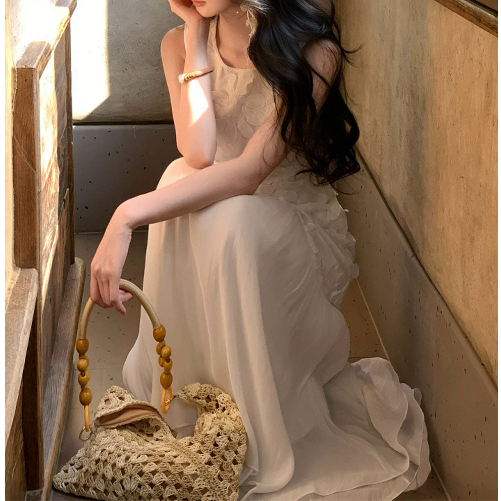 Ärmelloses Maxi-Kleid mit 3D-Stickerei