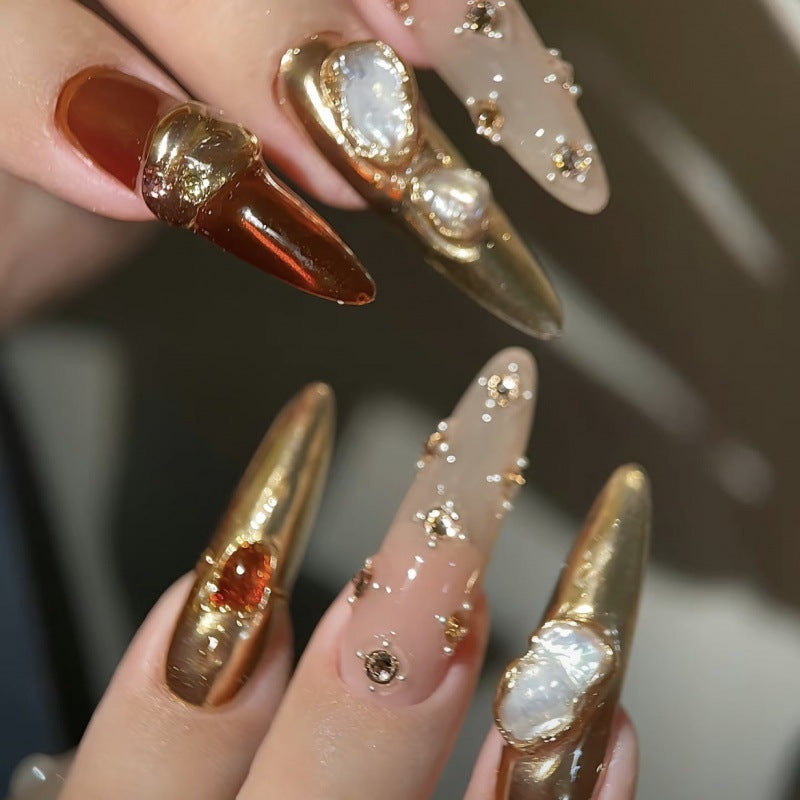 Barocke Fake Nails mit Glitzersteinen