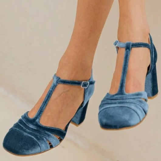 Chunky-Heel Sandalen mit Cut-Outs