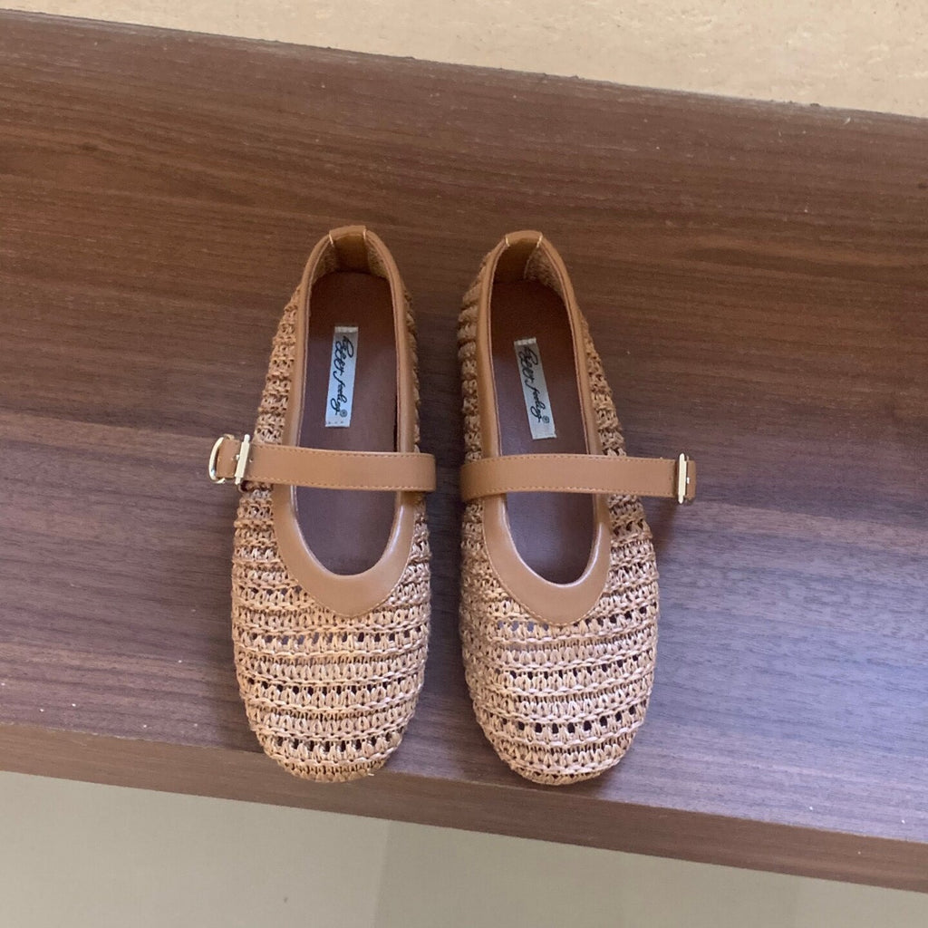 Retro-Balletflats mit Hohlprägung