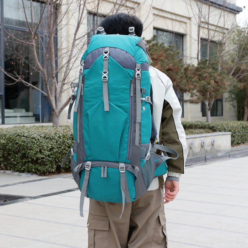 Grosser Outdoor-Rucksack