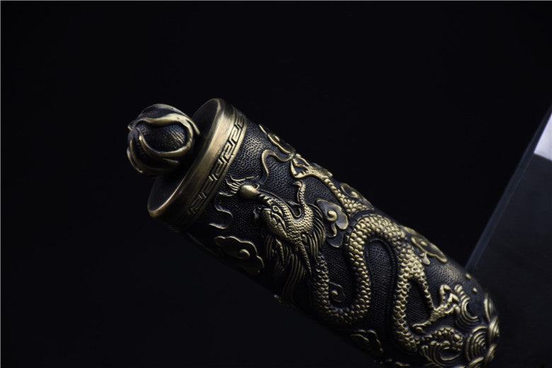 Drachen Nachfahre Knochenspalter – Bild 4 | LuxeStyle