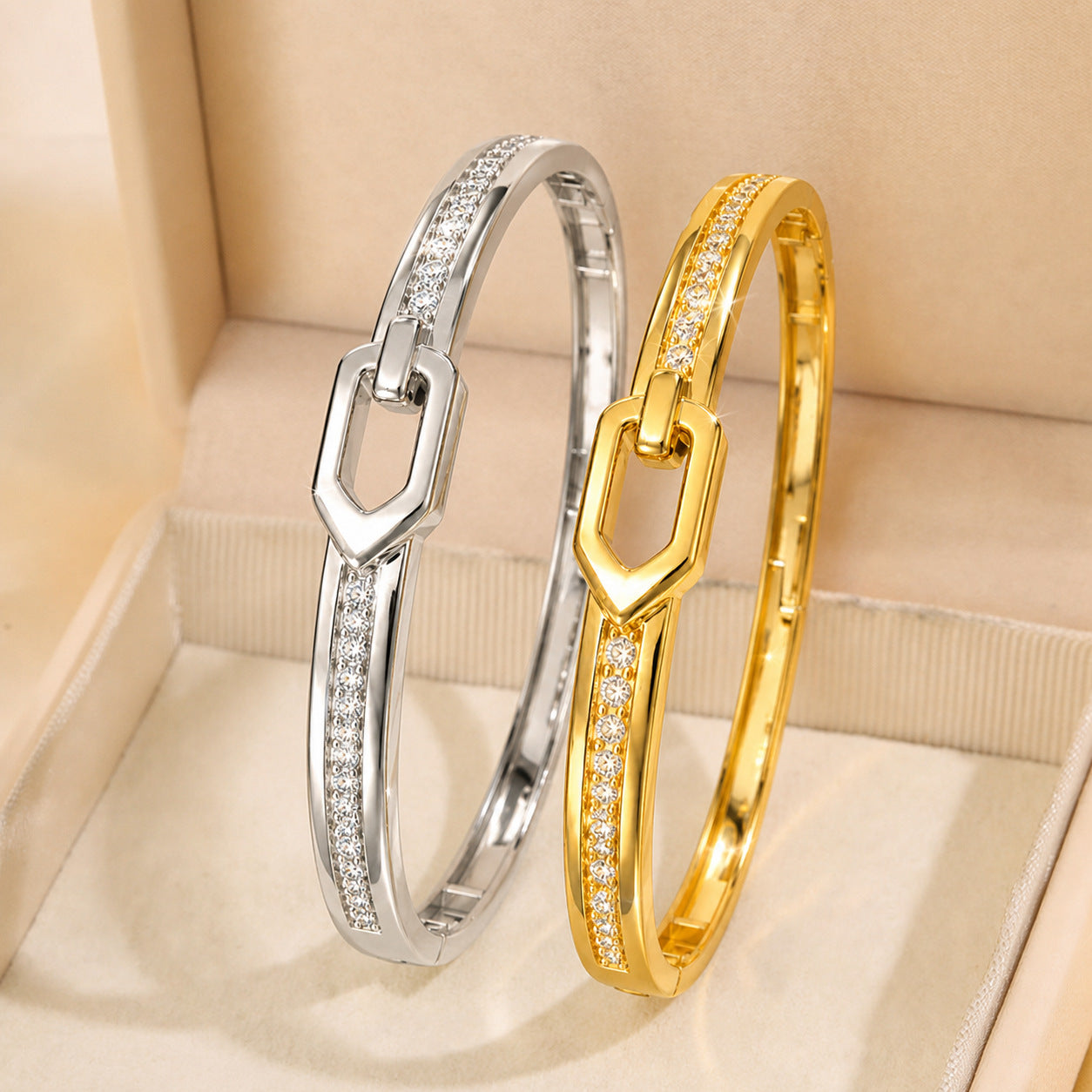 Geometrisches Armband mit Strass-Schloss