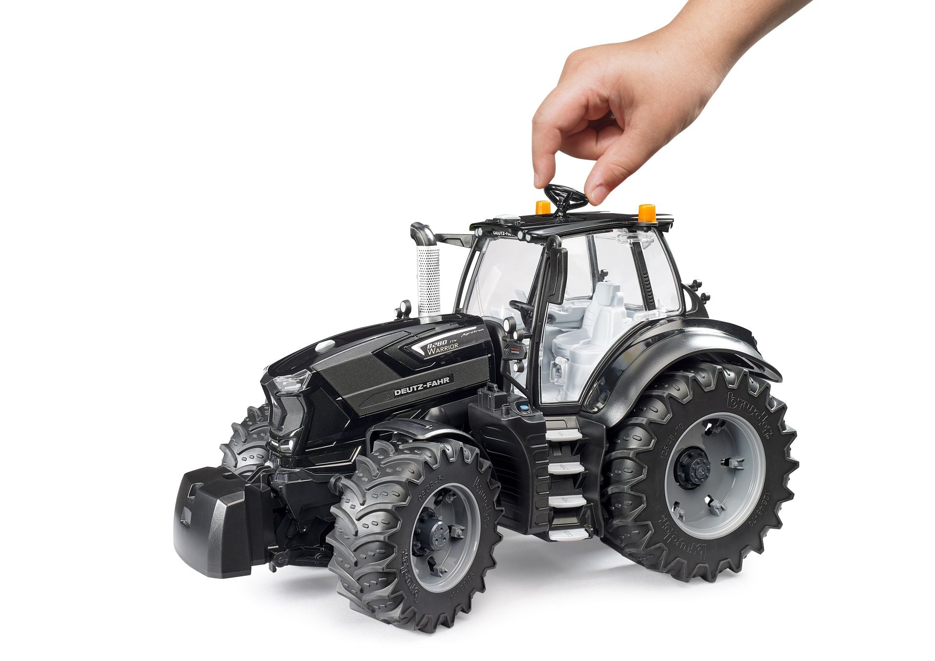 BRUDER Deutz-Fahr 8280 TTV