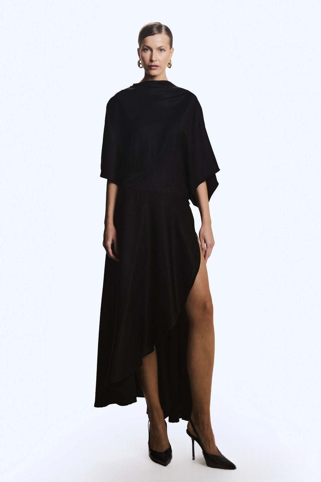 Satin-Kleid mit Rundhals und Schlitz – Bild 9 | LuxeStyle
