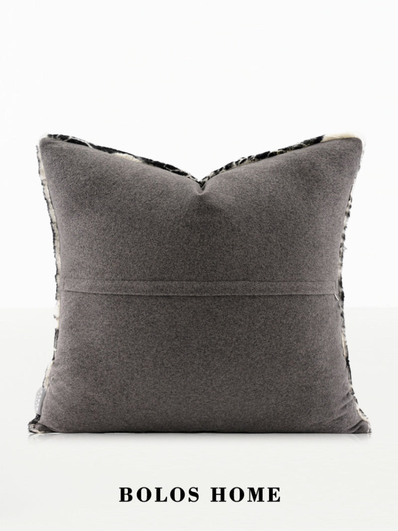 Sofa Kissenbezug mit Kaninchenfell-Imitat – Bild 4 | LuxeStyle